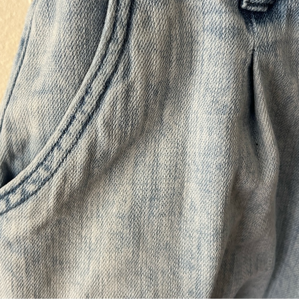 BlankNYC light wash denim short sleeve romper size S - Picture 5 of 13